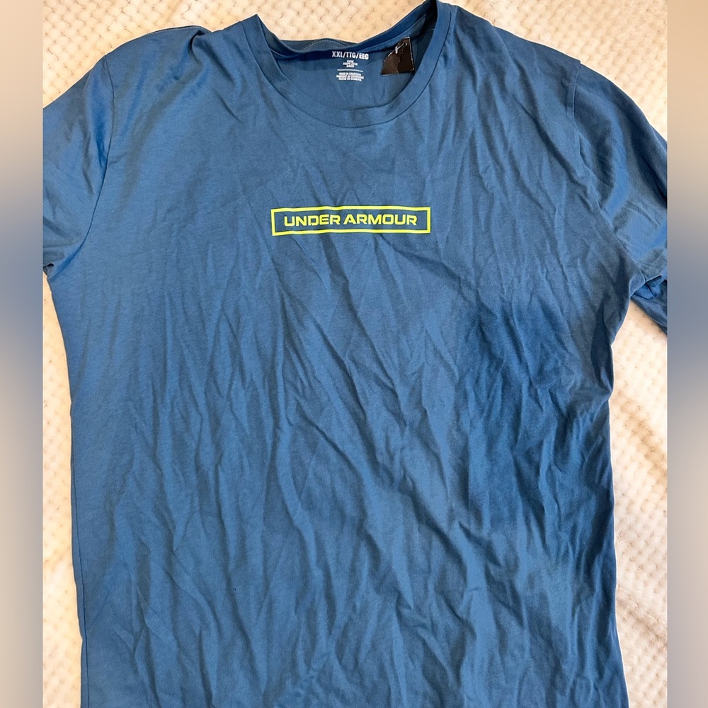 Men’s Under Armour tee